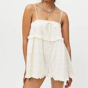 UO Ruffle me up romper